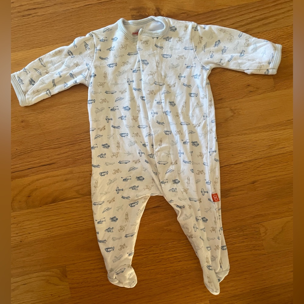 Magnetic me 0-3 month footed sleeper
